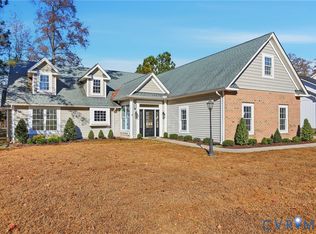102 Creek Point Ct, Colonial Heights, VA 23834