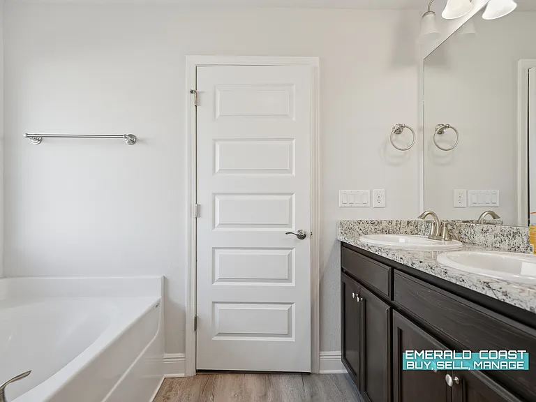 217 Baycliff Dr — Photo 21