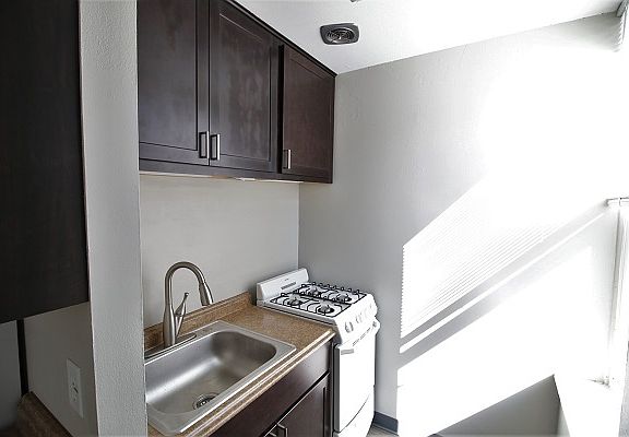 3rd image of 1040 E Knapp St APT 303