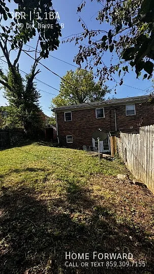 1359 Dix Dr #B — Photo 4