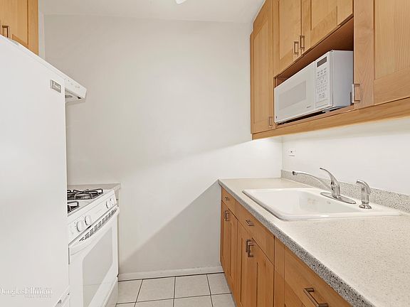 3rd image of 112-20 112th St