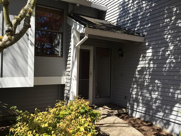 15258 SW Barcelona Ct — Photo 1