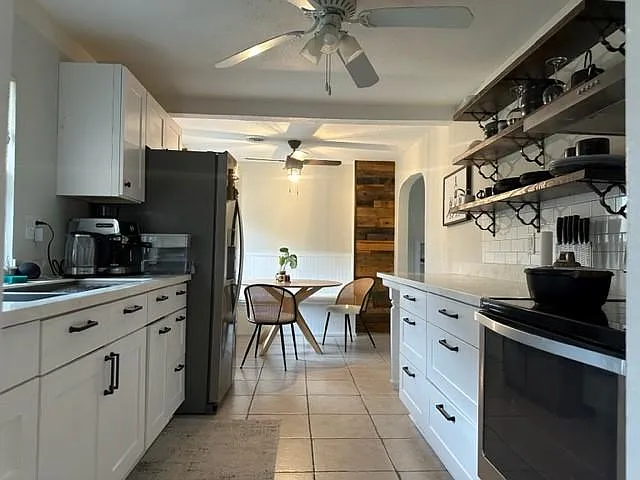711 S Glenwood Ave — Photo 3