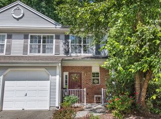 114 Brookside Ln, Mount Arlington, NJ 07856