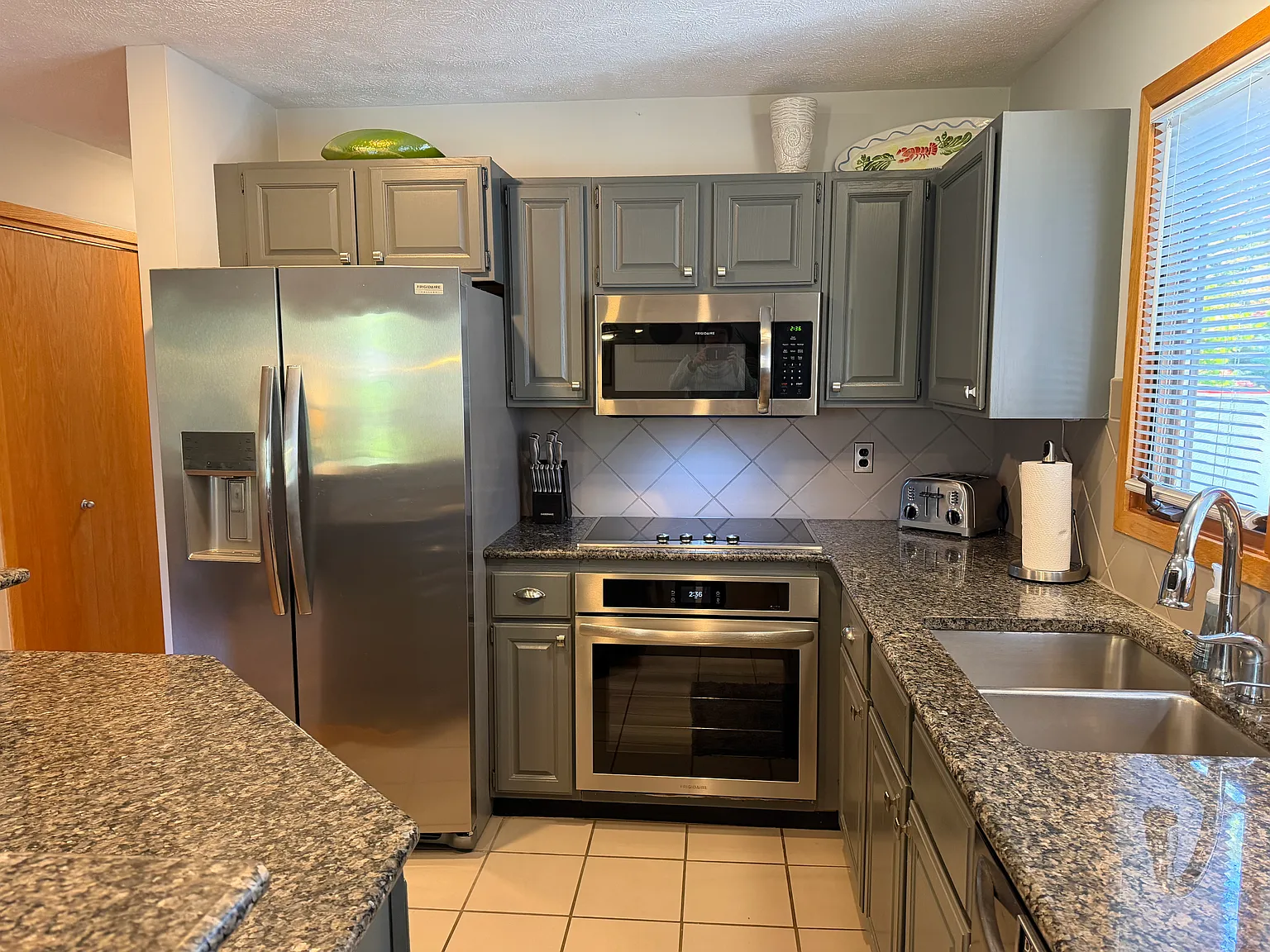 3 bed, 1496 sqft, $2,400 — Photo 4