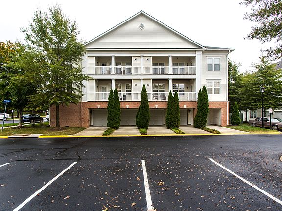 2nd image of 42537 Rockrose Sq Unit 204