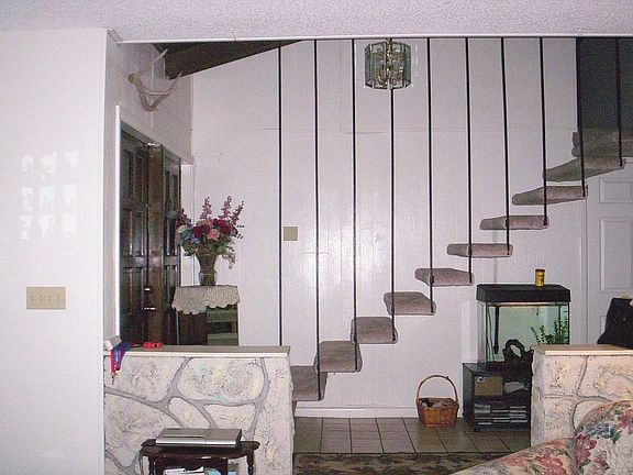 Foyer Stairway
