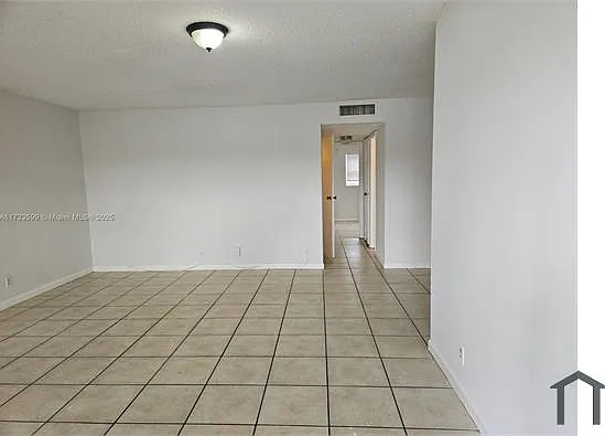 2 bed, 880 sqft, $1,500 — Photo 4