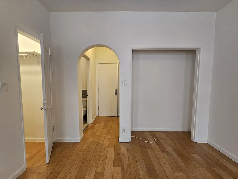 839 Parkman Ave — Photo 14