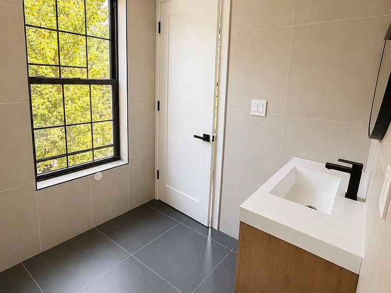 296 Grand St #PENTHOUSE — Photo 17