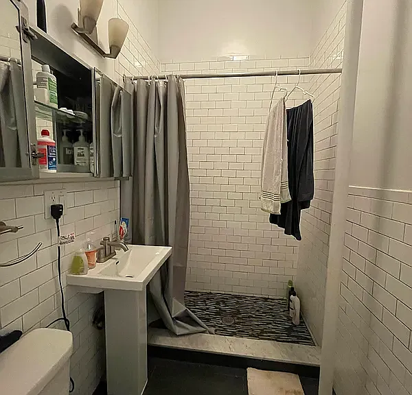 166 Suffolk St #D — Photo 5