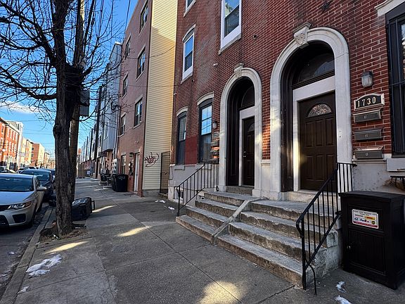 2nd image of 1730 W Master St Floor 1