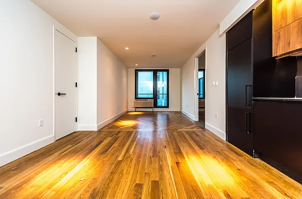 Rented by Nooklyn NYC LLC | media 74