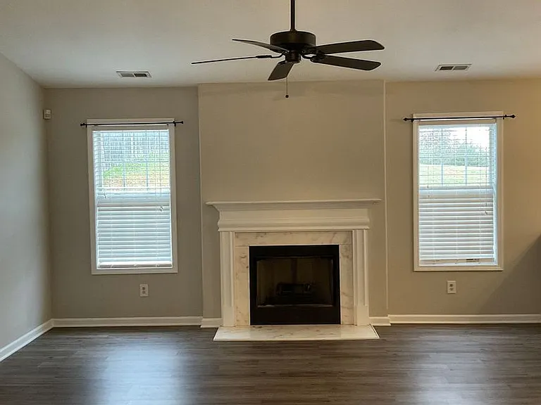 177 Brookstone Dr — Photo 3