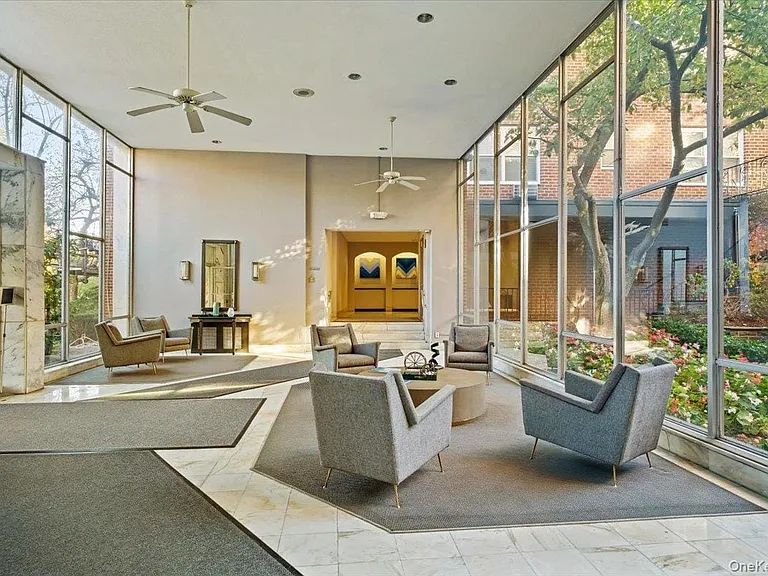 281 Garth Rd #C2H — Photo 3