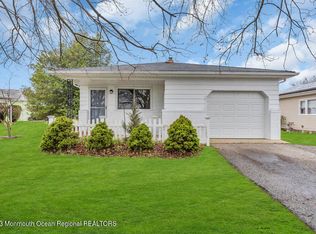 60 Bimini Dr, Toms River, NJ 08757