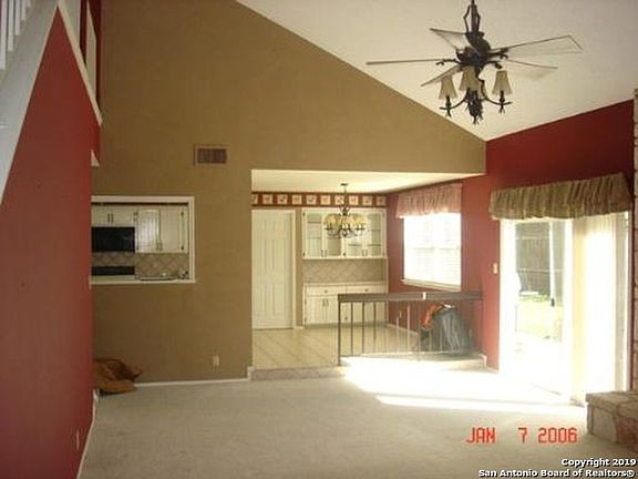 2nd image of 2122 Oak Bnd