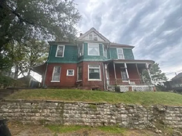 1120 Edmond St, Saint Joseph, MO 64501