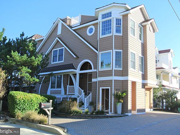 5th image of 819 N Ocean Ave