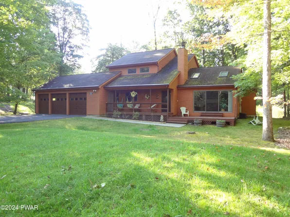 181 Eastwood Dr, Greentown, PA 18426