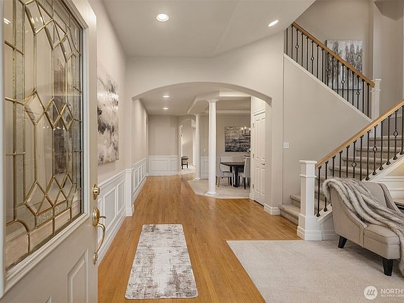 5th image of 1925 NE 33rd Place