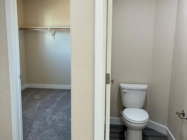 3621 Venice Ave — Photo 20