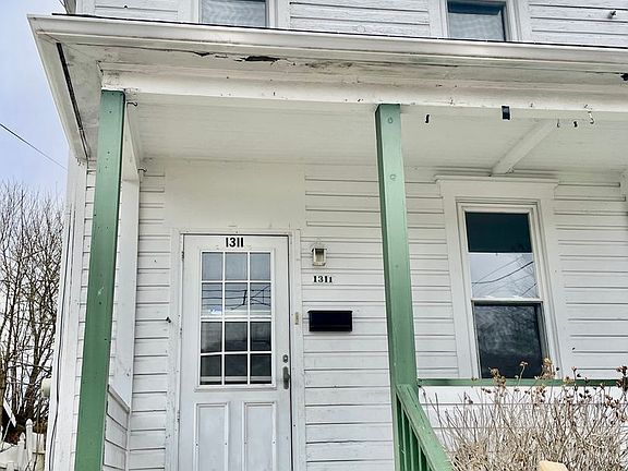 2nd image of 1311 3rd Ave