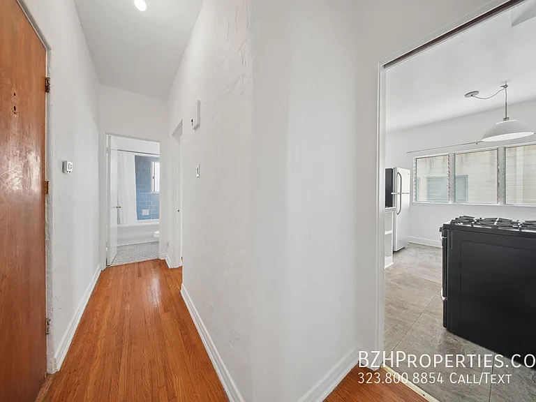 140 S Elm Dr #6 — Photo 6