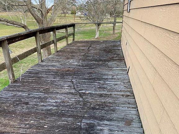2nd image of 926 County Road 305