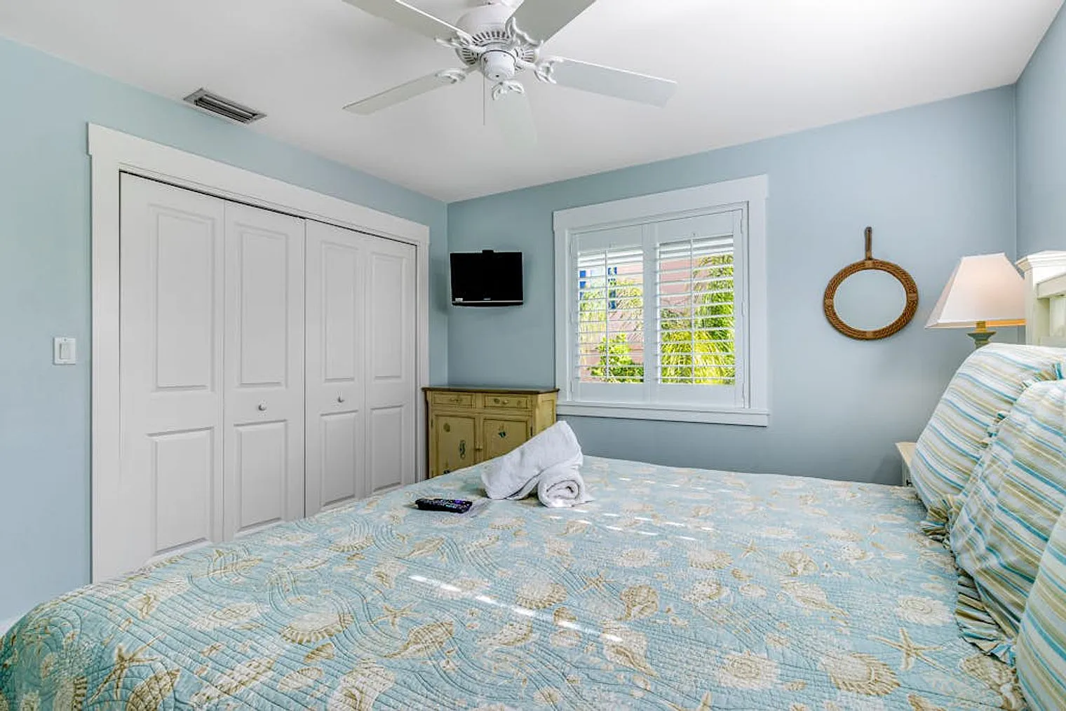 3 bed, 2.0 bath, 1496 sqft, $9,301 — Photo 4