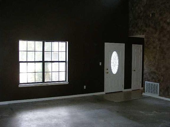 2nd image of 7132 Leisure St