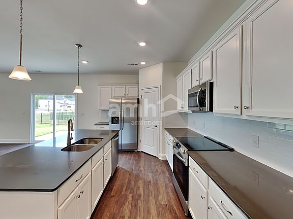 3rd image of 5344 Virtue Ave