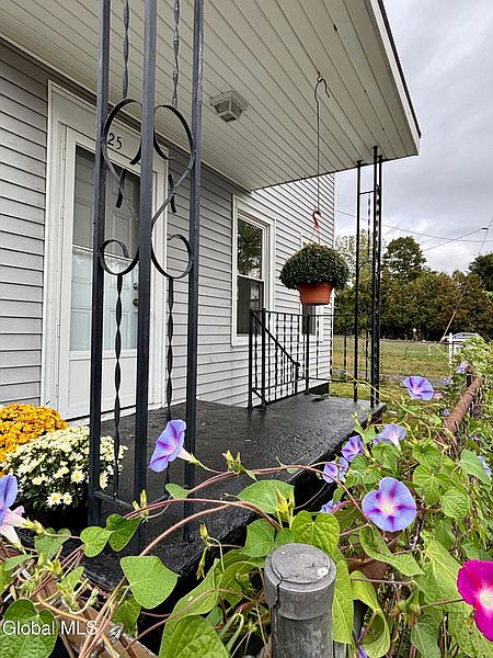 4th image of 25 Major Dickinson Avenue