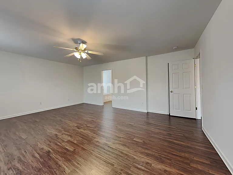 1843 Longmont Dr — Photo 12