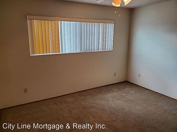 5th image of 4329 Illinois St #1