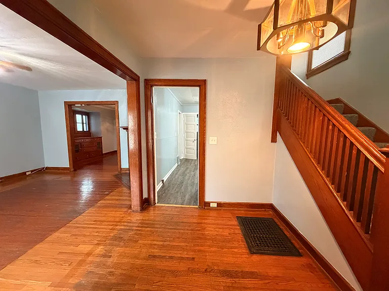 3209 Kimball Ave — Photo 3