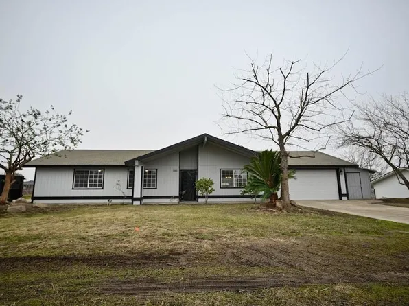 25584 El Vado Dr, Madera, CA 93638