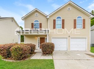 950 Quail Hunt Dr, Riverdale, GA