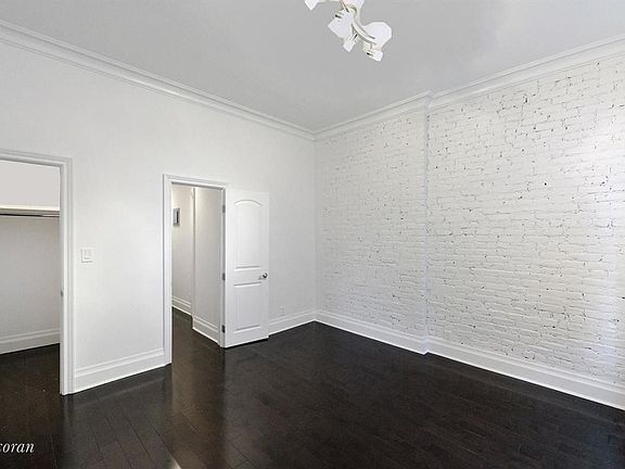 4th image of 404 W 22nd St APT 3