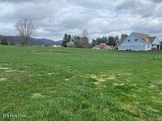 1st image of 125 Lilac Ln