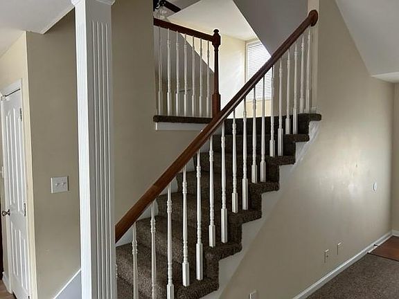 3rd image of 3211 Veranda Cir