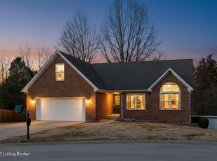 4437 Falling Leaf Dr, Sellersburg, IN 47172