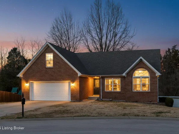 4437 Falling Leaf Dr, Sellersburg, IN 47172