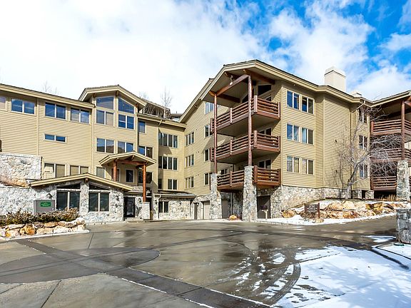 4th image of 2100 Deer Valley Dr S #205