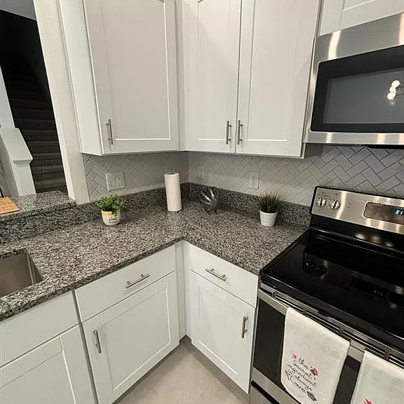 10356 Honey Hammock Way — Photo 4