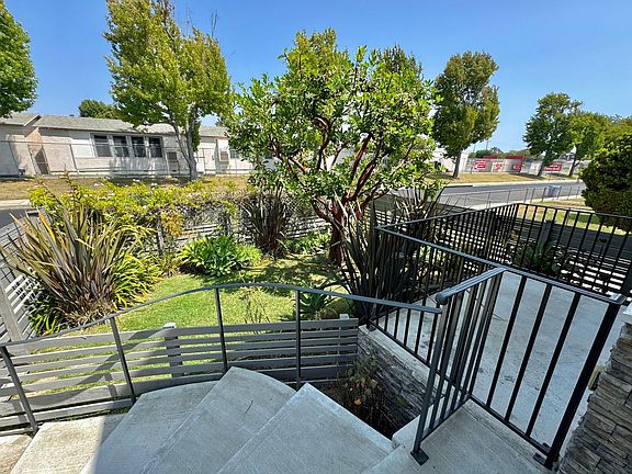 4th image of 8341-8343 Dunbarton Ave