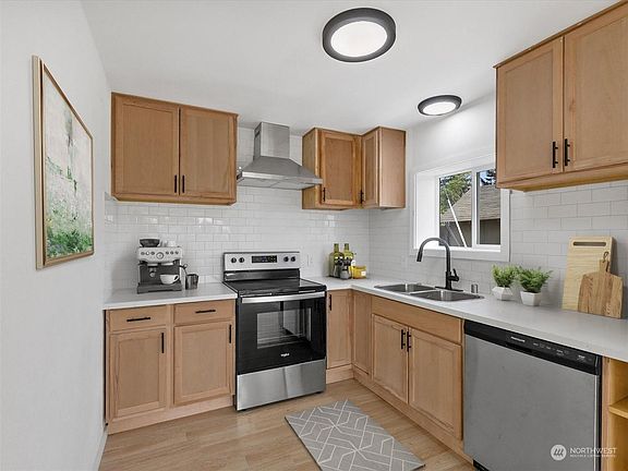 2nd image of 3113 S 58th St #B