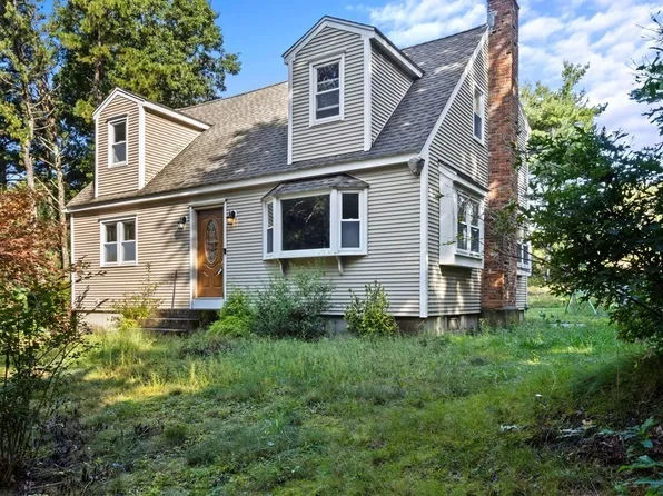 12 Tall Pines Rd, Plymouth, MA 02360