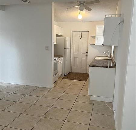 3rd image of 3413 Normandy Dr