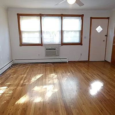 2nd image of 567 Prospect Ave #2